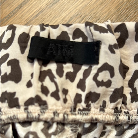 Leopard Print Jogger Pants - Picture 4 of 6